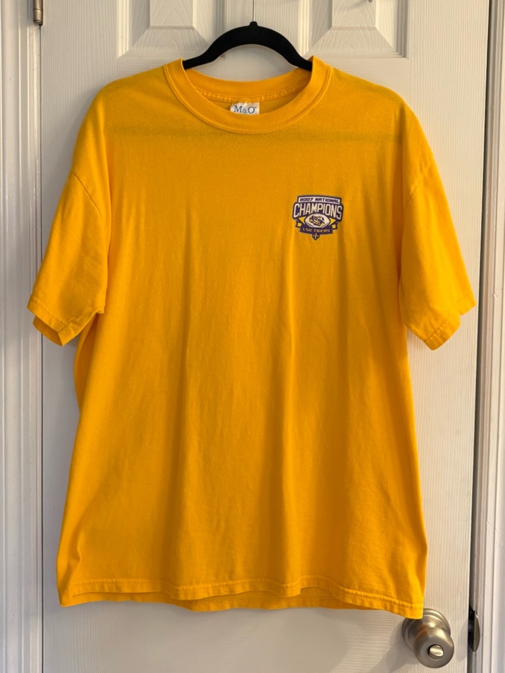 Vintage Y2K 2007 LSU Tigers Football National Champions T-Shirt Size Large.